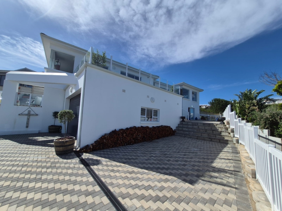 5 Bedroom Property for Sale in Dana Bay Western Cape